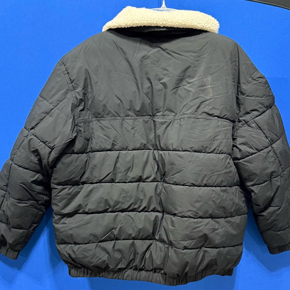 Universal Thread Black Puffer Jacket With Sherpa … - image 2